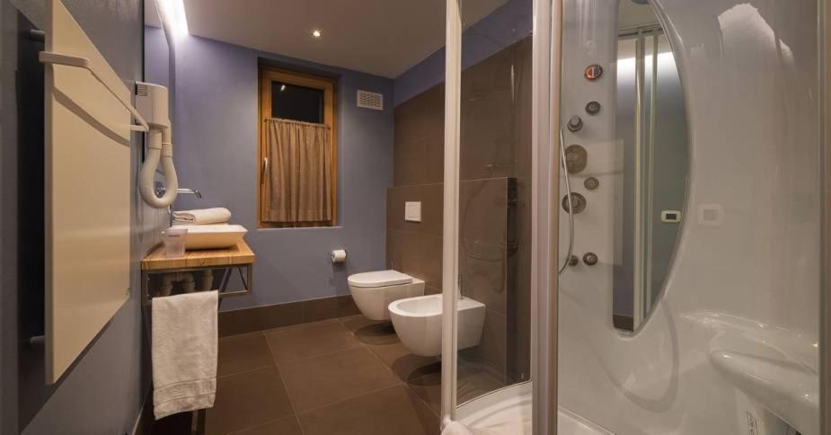 Cronox Vinecc Aparthotel Livigno Exteriör bild