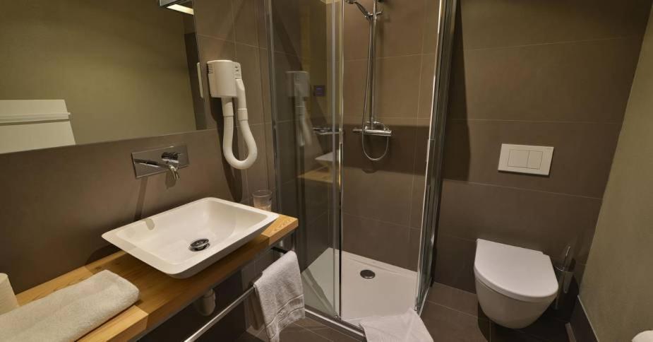 Cronox Vinecc Aparthotel Livigno Exteriör bild