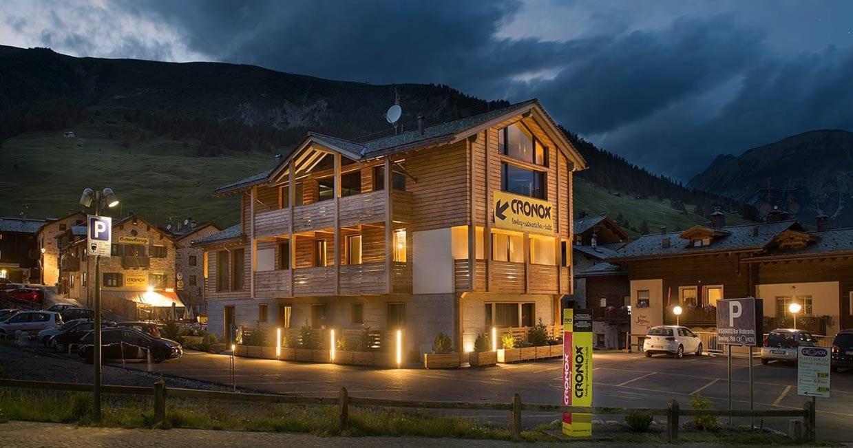 Cronox Vinecc Aparthotel Livigno Exteriör bild
