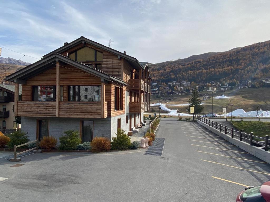 Cronox Vinecc Aparthotel Livigno Exteriör bild