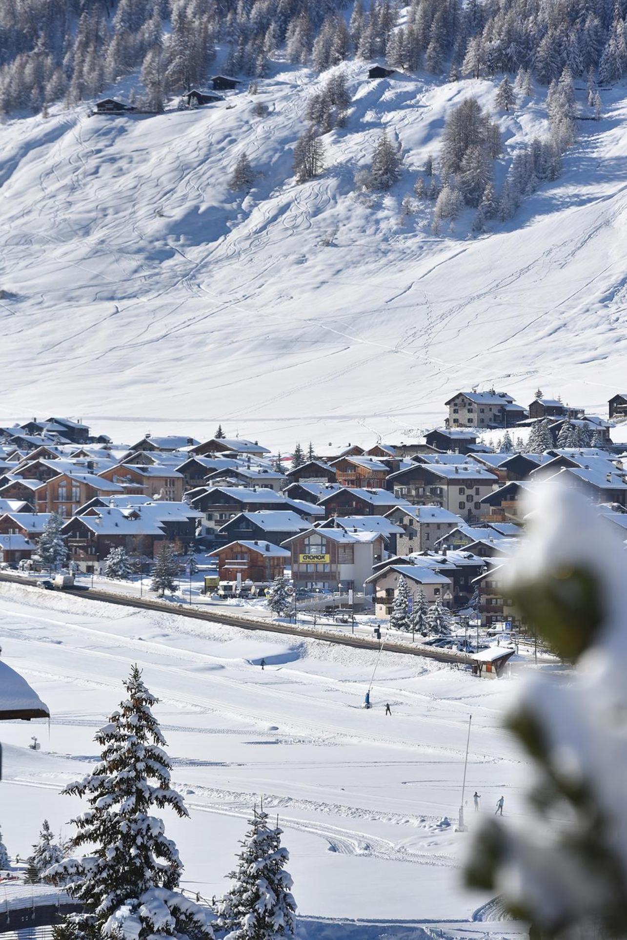 Cronox Vinecc Aparthotel Livigno Exteriör bild